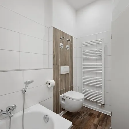 Appartement Backhome - Xl - Parkhaus - Fantastische Schlosslage - Smarttv - Waschmaschine - Netflix - 90qm - 24h Checkin- 6 Ludwigsbourg