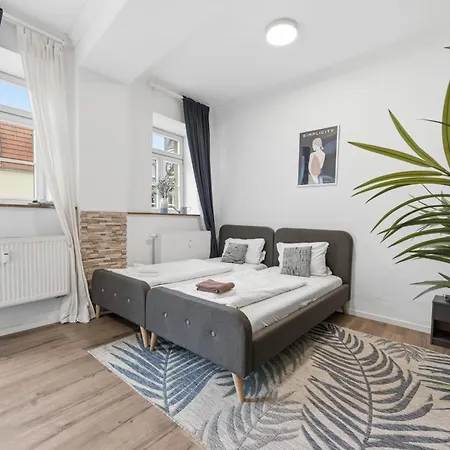 Backhome - Xl - Parkhaus - Fantastische Schlosslage - Smarttv - Waschmaschine - Netflix - 90qm - 24h Checkin- 6 Ludwigsburg
